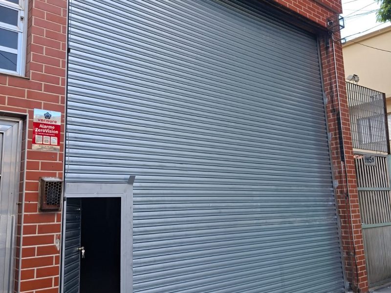 Antes e depois da automação de porta manual para automática em 1 dia – Rápido Portas em Ribeirão Preto